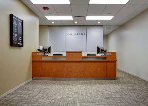 Alliant Credit Union – Willis Tower Branch