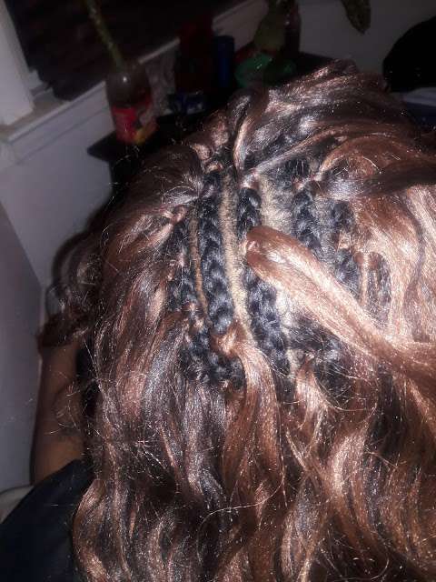 Dorothy African Hair Braiding