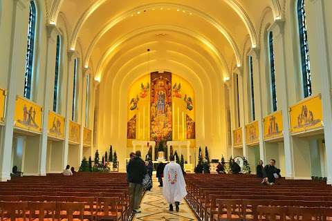 Madonna della Strada Chapel, Loyola University